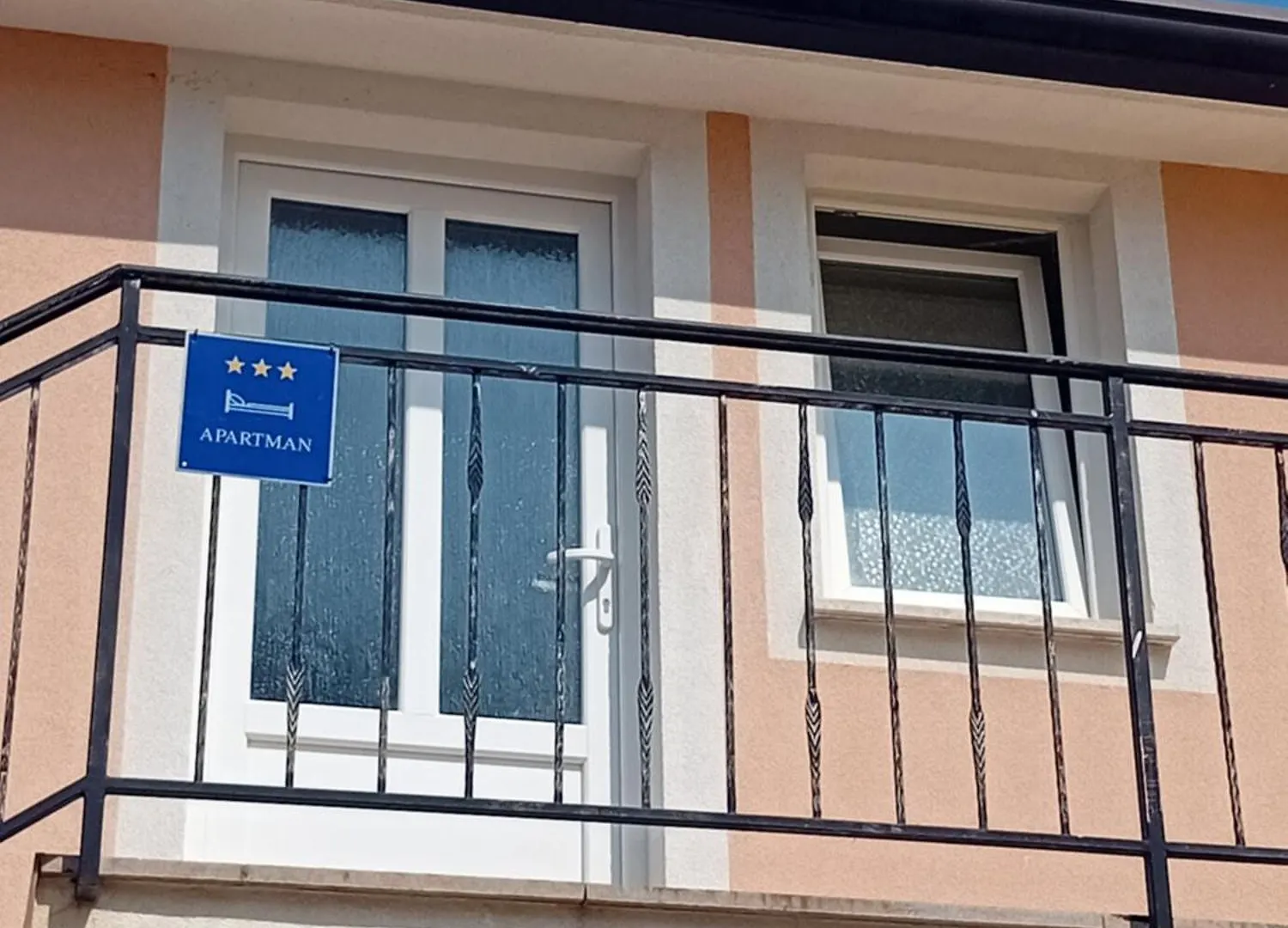 Studio apartman Dezire Buje Appartamento